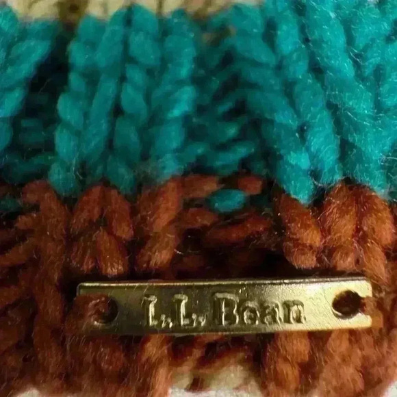 L.L.BREAN Women's Wicked Cozy Knit Pom Hat, Stripe NWOT OSFM - Picture 2 of 6